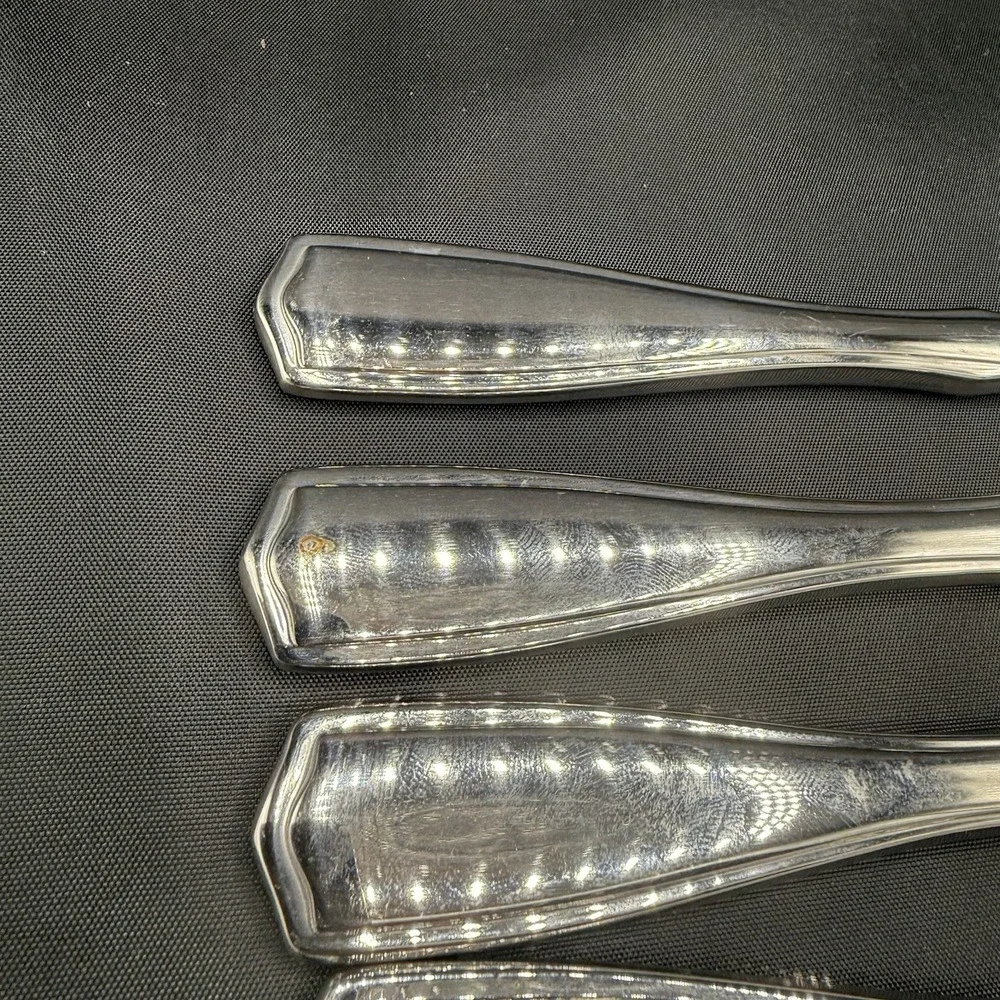 Oneida Carolina Pattern Steak Knives Set Of 9‎